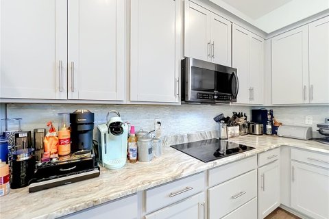 Townhouse in Orlando, Florida 3 bedrooms, 167.04 sq.m. № 2221320 - photo 25