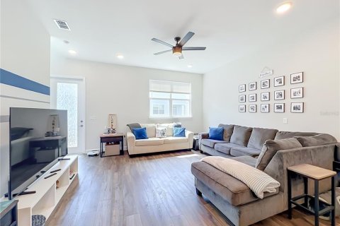 Townhouse in Orlando, Florida 3 bedrooms, 167.04 sq.m. № 2221320 - photo 20