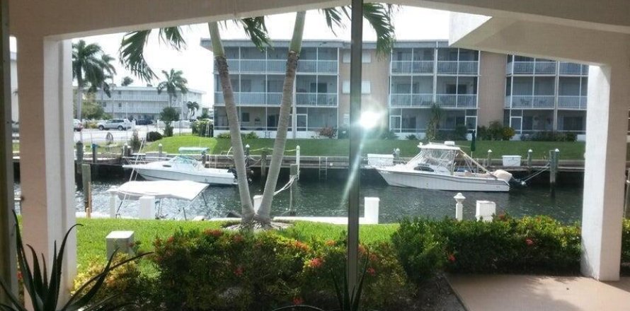 Condo in North Palm Beach, Florida, 1 bedroom  № 2146324