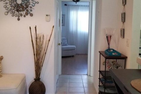 Condo in North Palm Beach, Florida, 1 bedroom  № 2146324 - photo 4