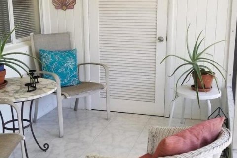 Condo in North Palm Beach, Florida, 1 bedroom  № 2146324 - photo 3