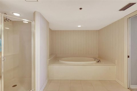 Condo in Hutchinson Island South, Florida, 3 bedrooms  № 1614467 - photo 29
