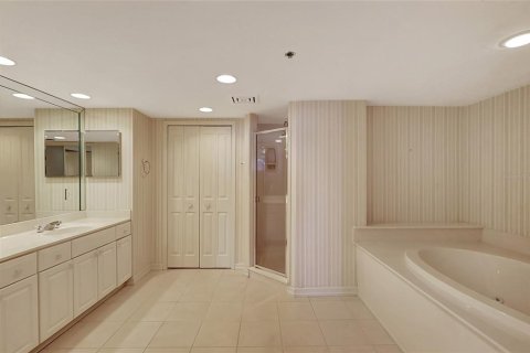Condo in Hutchinson Island South, Florida, 3 bedrooms  № 1614467 - photo 27