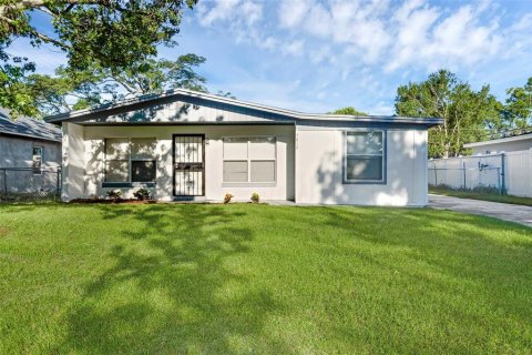 Casa en venta en Orlando, Florida, 3 dormitorios, 125.42 m2 № 1801361 - foto 1
