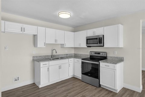 Casa en venta en Orlando, Florida, 3 dormitorios, 125.42 m2 № 1801361 - foto 12
