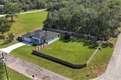 Casa en Citrus Springs, Florida 3 dormitorios, 138.8 m2 № 2384383