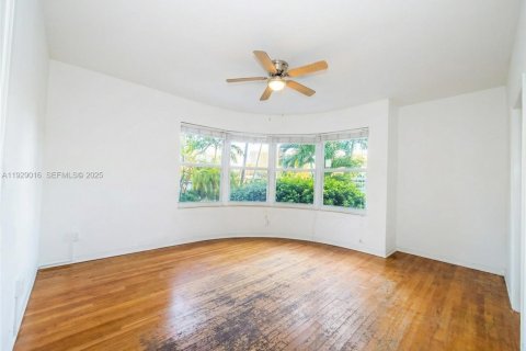 Condo in Miami Beach, Florida, 1 bedroom  № 1988535 - photo 6