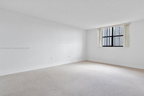 Condo in Sunny Isles Beach, Florida, 3 bedrooms  № 1804581 - photo 21