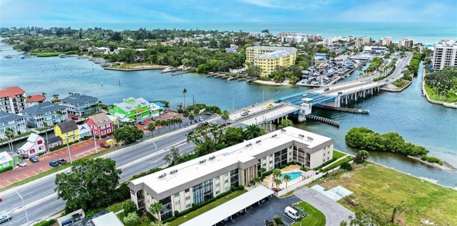 Condo à Sarasota, Floride, 2 chambres  № 2314604