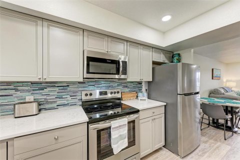 Copropriété à vendre à Sarasota, Floride: 2 chambres, 84.54 m2 № 2314604 - photo 14