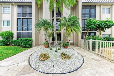 Copropriété à vendre à Sarasota, Floride: 2 chambres, 84.54 m2 № 2314604 - photo 7