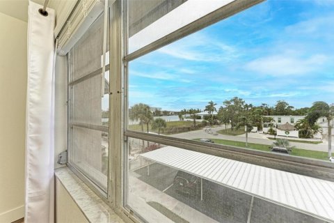 Copropriété à vendre à Sarasota, Floride: 2 chambres, 84.54 m2 № 2314604 - photo 24