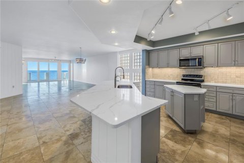 Condo in Clearwater, Florida, 5 bedrooms  № 1554175 - photo 13