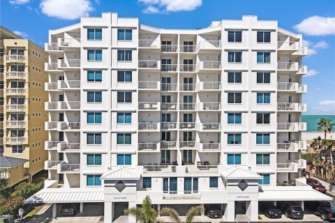Condo in Clearwater, Florida, 5 bedrooms  № 1554175 - photo 1