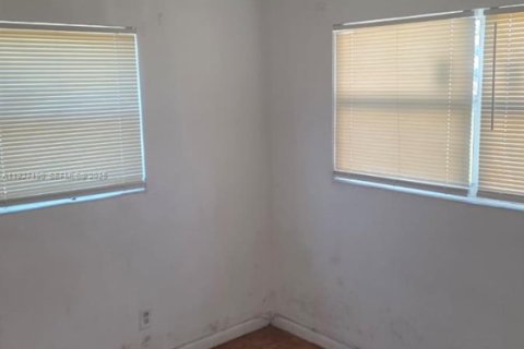 Immobilier commercial à vendre à Belle Glade, Floride: 231.88 m2 № 1986796 - photo 10