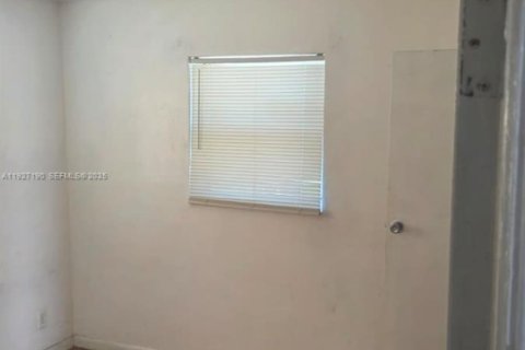 Immobilier commercial à vendre à Belle Glade, Floride: 231.88 m2 № 1986796 - photo 12