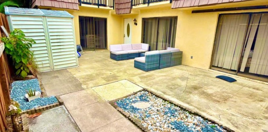 Touwnhouse à Palm Springs, Floride 3 chambres, 143.07 m2 № 2082269
