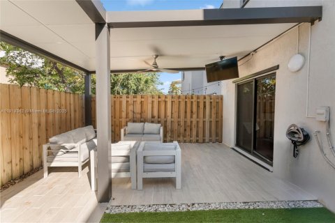 Adosado en alquiler en Homestead, Florida, 3 dormitorios, 169.08 m2 № 1975015 - foto 19