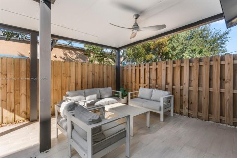 Adosado en alquiler en Homestead, Florida, 3 dormitorios, 169.08 m2 № 1975015 - foto 18