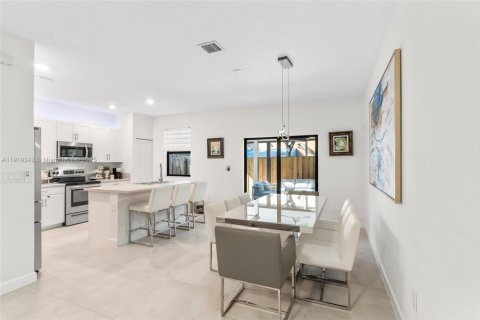 Adosado en alquiler en Homestead, Florida, 3 dormitorios, 169.08 m2 № 1975015 - foto 16