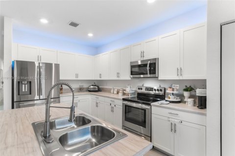 Adosado en alquiler en Homestead, Florida, 3 dormitorios, 169.08 m2 № 1975015 - foto 14