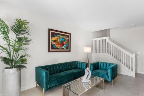 Adosado en alquiler en Homestead, Florida, 3 dormitorios, 169.08 m2 № 1975015 - foto 5