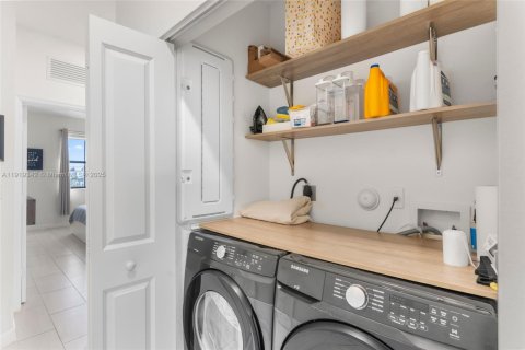 Adosado en alquiler en Homestead, Florida, 3 dormitorios, 169.08 m2 № 1975015 - foto 27