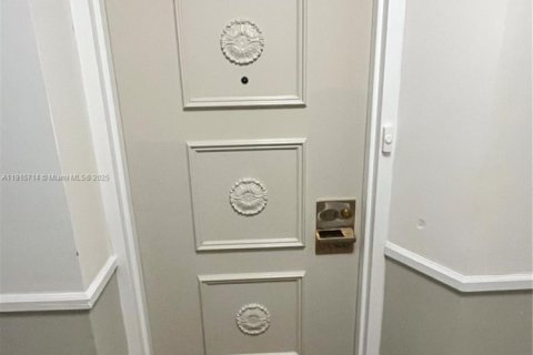 Купить кондоминиум в Халландейл-Бич, Флорида 2 спальни, 147.81м2, № 1972529 - фото 7