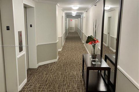 Купить кондоминиум в Халландейл-Бич, Флорида 2 спальни, 147.81м2, № 1972529 - фото 6