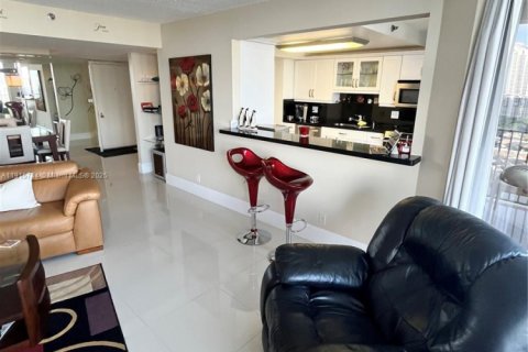 Купить кондоминиум в Халландейл-Бич, Флорида 2 спальни, 147.81м2, № 1972529 - фото 11