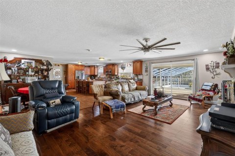 House in Ocala, Florida 3 bedrooms, 229.47 sq.m. № 2093756 - photo 10
