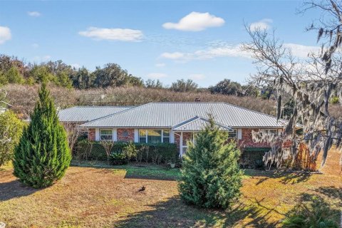 House in Ocala, Florida 3 bedrooms, 229.47 sq.m. № 2093756