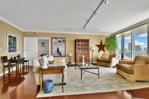 Condominio en venta en Aventura, Florida, 2 dormitorios, 222.97 m2 № 2040181 - foto 7