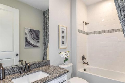 House in WELLEN PARK in Venice, Florida 2 bedrooms, 132.94 sq.m. № 1876423 - photo 15