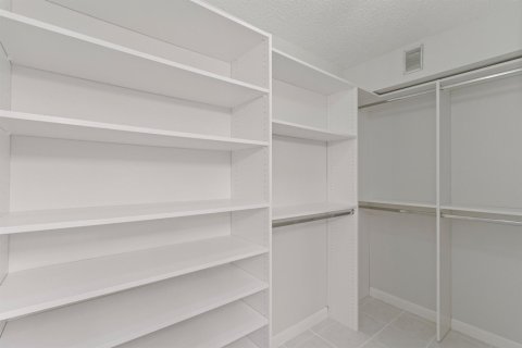 Купить кондоминиум в Бока-Ратон, Флорида 7 комнат, 102.01м2, № 2147212 - фото 23