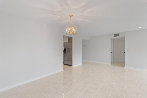 Купить кондоминиум в Бока-Ратон, Флорида 7 комнат, 102.01м2, № 2147212 - фото 7