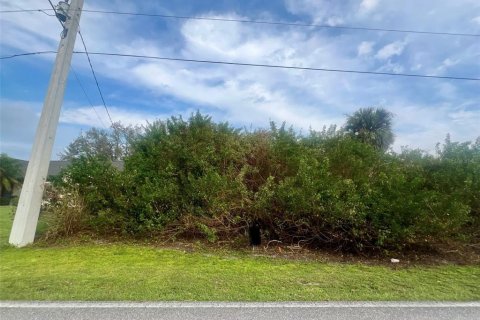 Terreno en venta en Port Charlotte, Florida № 2104222 - foto 3