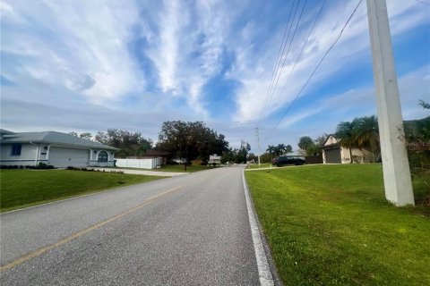 Terreno en venta en Port Charlotte, Florida № 2104222 - foto 2