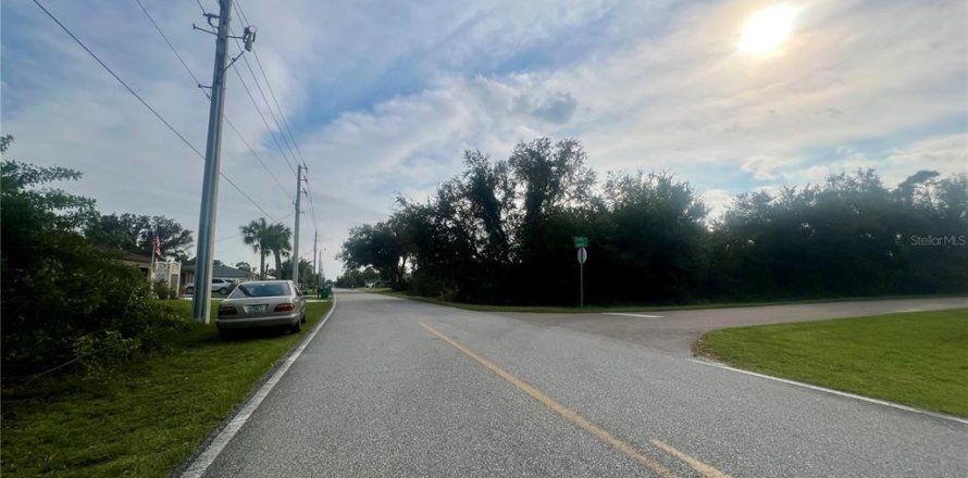 Terreno en Port Charlotte, Florida № 2104222