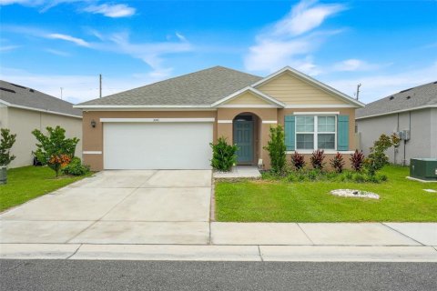 Casa en Haines City, Florida 3 dormitorios, 155.05 m2 № 2266774