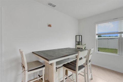 House in Haines City, Florida 3 bedrooms, 155.05 sq.m. № 2266774 - photo 16