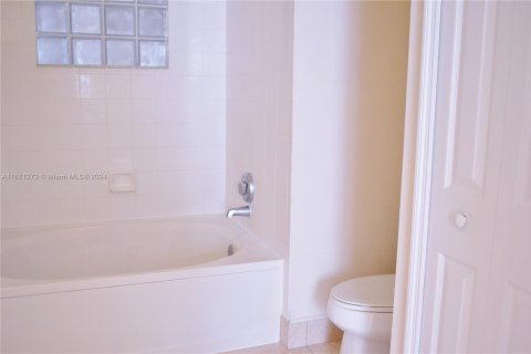Купить кондоминиум в Авентура, Флорида 2 спальни, 100.06м2, № 1713352 - фото 20