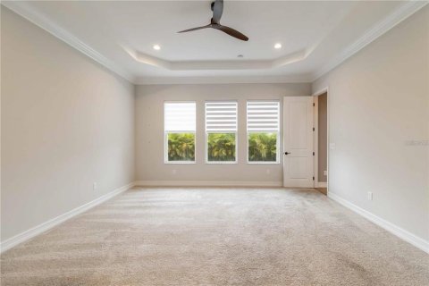 House in Bradenton, Florida 4 bedrooms, 264.12 sq.m. № 1906520 - photo 15