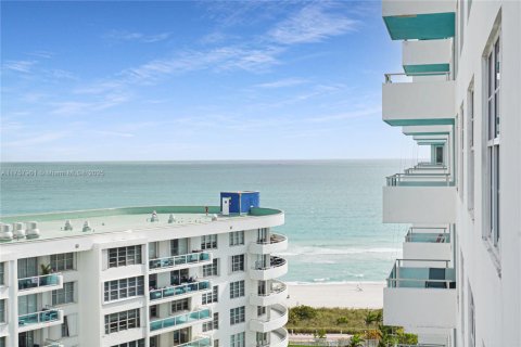 Apartamento en alquiler en Miami Beach, Florida, 2 dormitorios, 153.29 m2 № 1738335 - foto 17