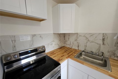 Villa ou maison à louer à Dania Beach, Floride: 1 chambre, 85.84 m2 № 1967214 - photo 6