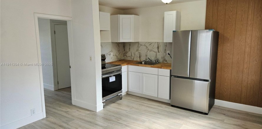 Villa ou maison à Dania Beach, Floride 1 chambre, 85.84 m2 № 1967214