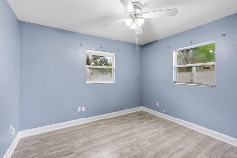 Villa ou maison à vendre à Tampa, Floride: 2 chambres, 93.37 m2 № 2426997 - photo 13