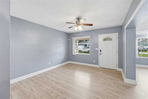 Villa ou maison à vendre à Tampa, Floride: 2 chambres, 93.37 m2 № 2426997 - photo 10