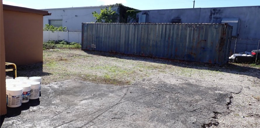 Immobilier commercial à Miramar, Floride № 1187740