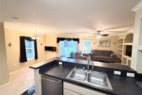 Copropriété à louer à Temple Terrace, Floride: 1 chambre, 84.45 m2 № 2430823 - photo 5